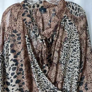 Women Long-sleeved Leopard Top